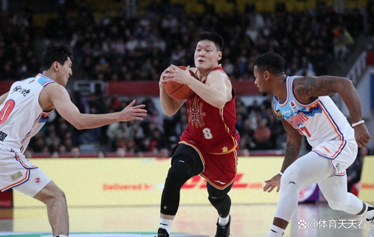 新疆队逆转浙江队，易建联点燃赛场