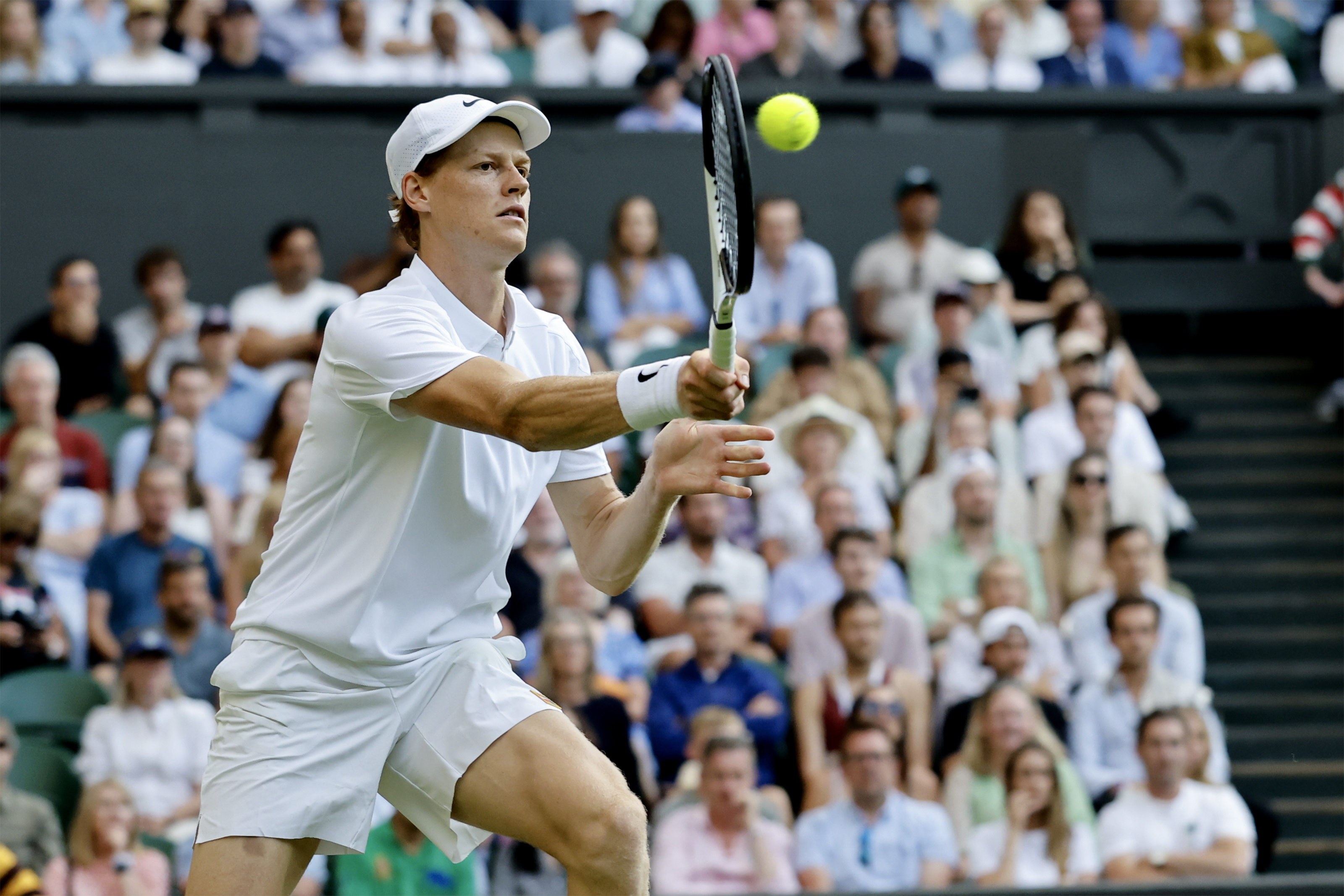 美网鏖战温网，辛纳带队取胜