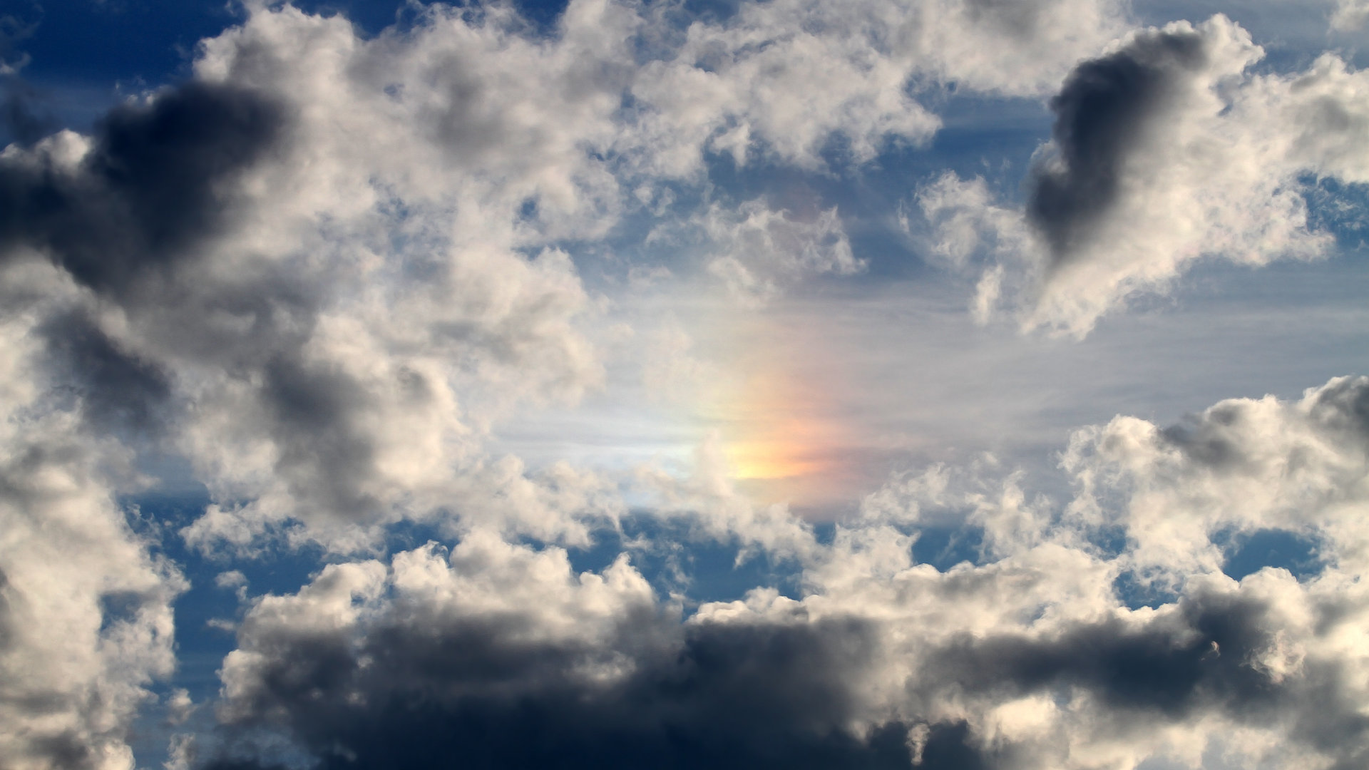 佩德里的魔术，一记传切开瑞士精密防线，西班牙心脏的年轻脉动