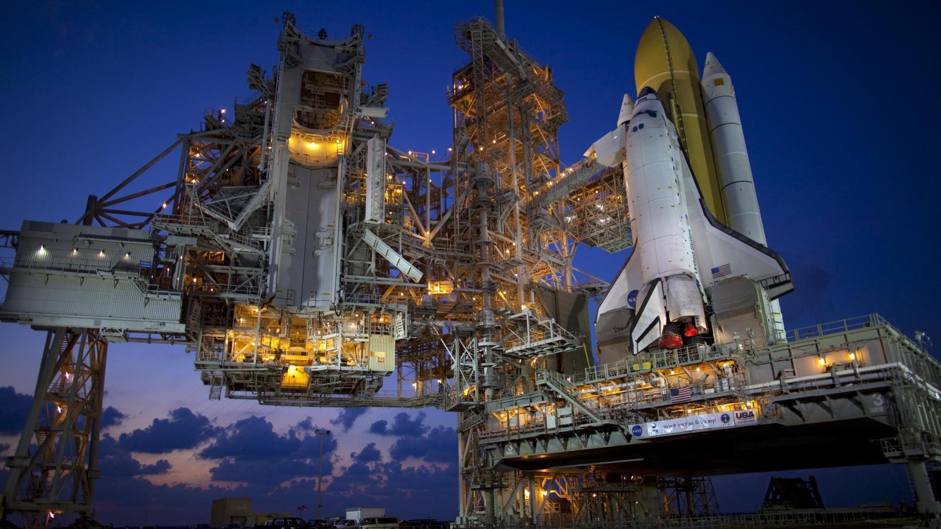 当辽宁队血拼马刺，布克在跨时空的梦幻联动中完成里程碑