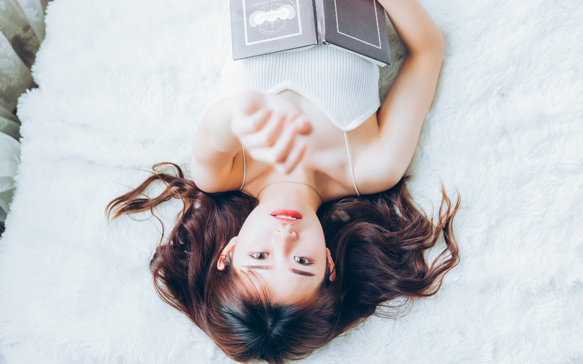 雷电与闪电,当雷霆席卷布鲁克林,拉文点亮世界排名之战