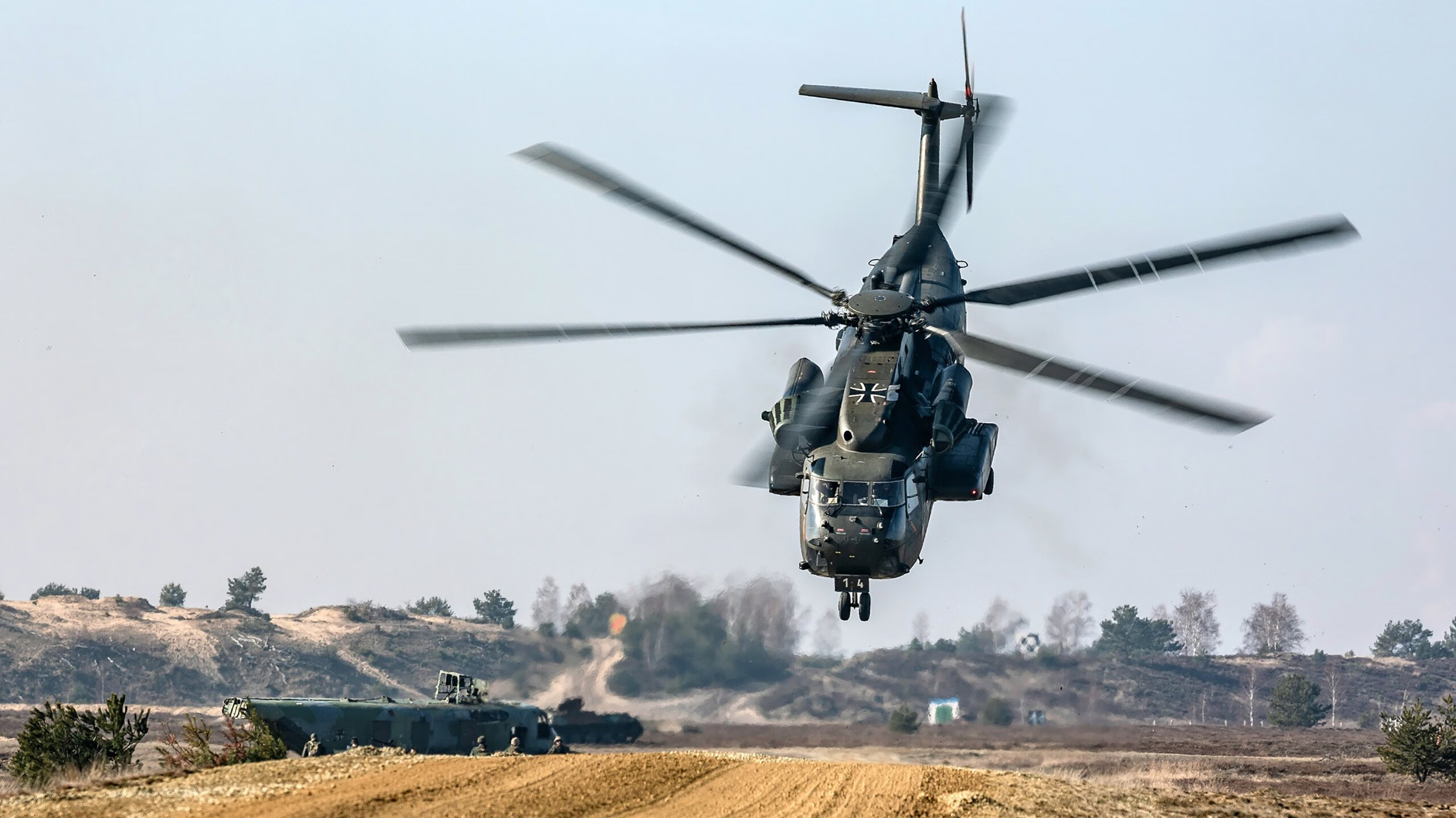 红牌、哨声与沉默的里程碑，澳大利亚裁判如何强行终结利物浦，以及范戴克第五百场的苦涩冠冕